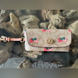 Coach Sunglass Case in signature canvass